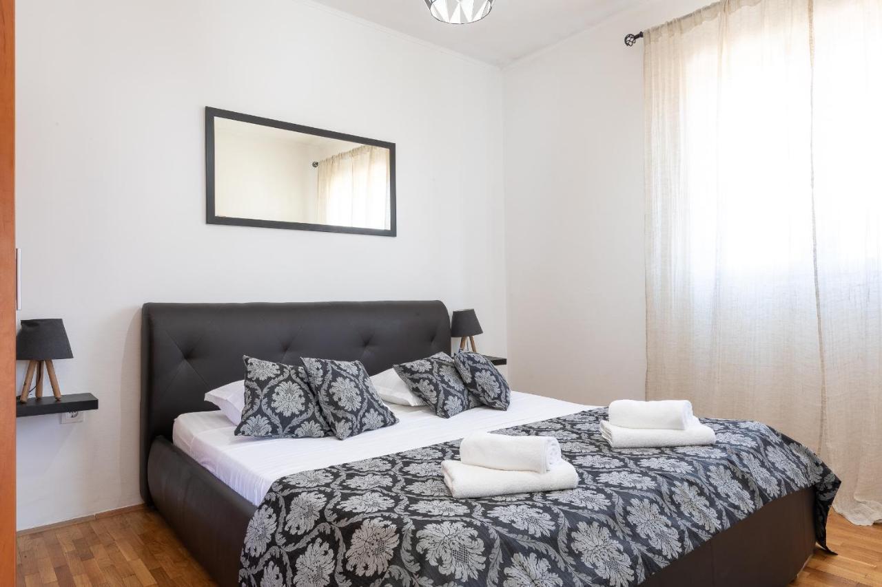Apartments Triporte เวลาลูกา ภายนอก รูปภาพ